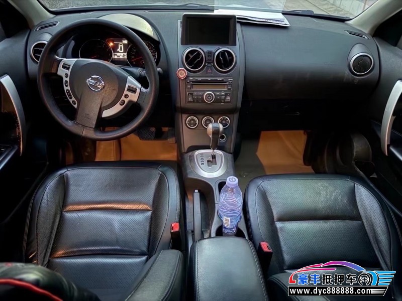 13年日产逍客轿车抵押车出售