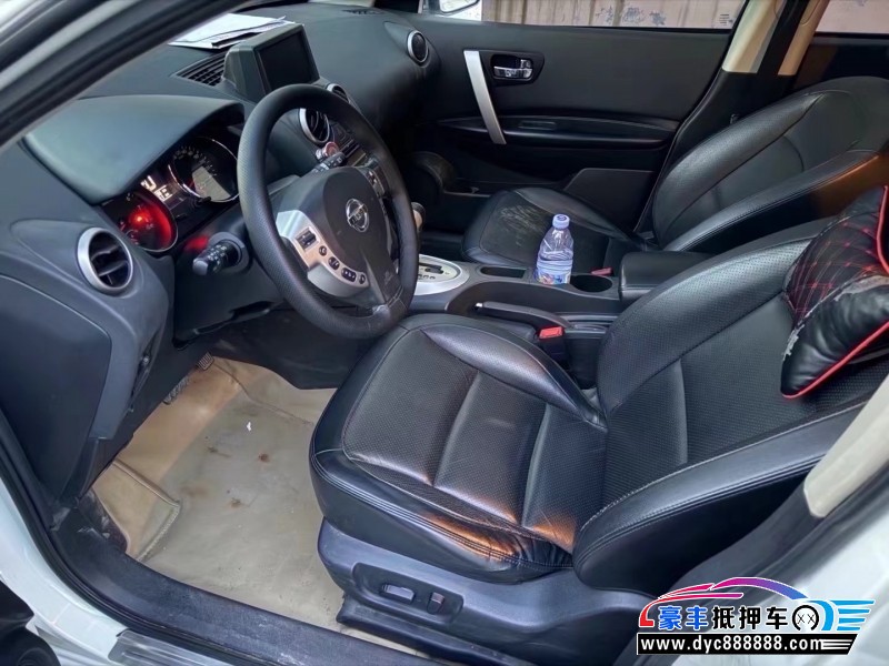 13年日产逍客轿车抵押车出售