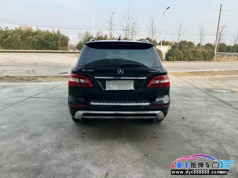14年奔驰ML轿车抵押车出售