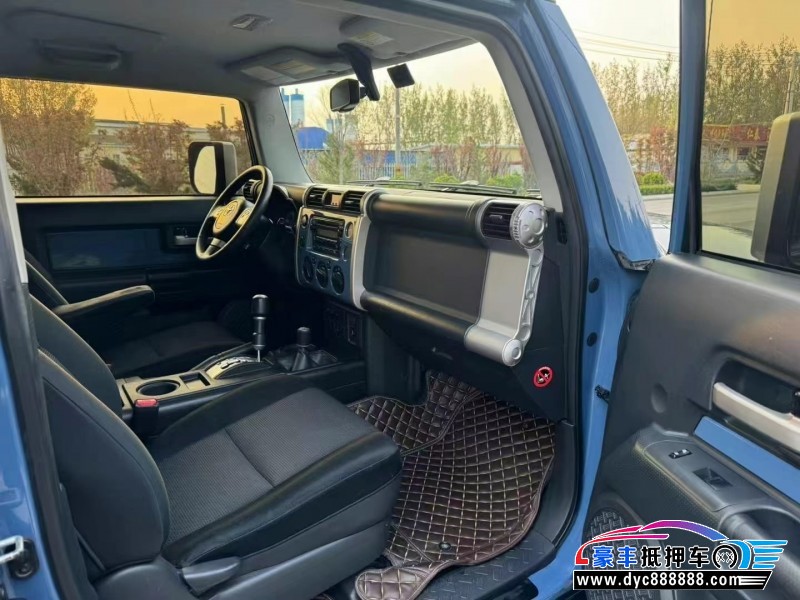 12年丰田FJ 酷路泽轿车抵押车出售