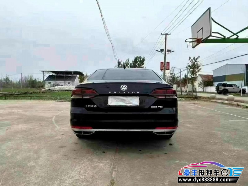 18年大众辉昂轿车抵押车出售