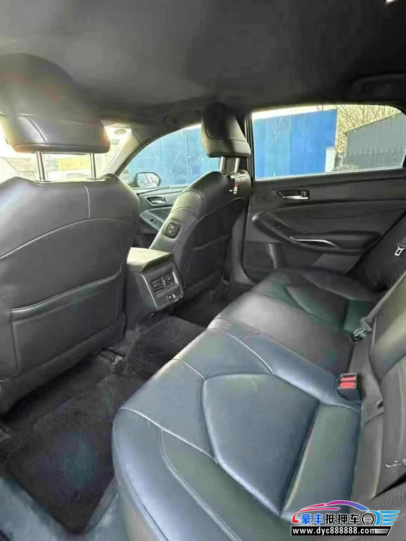 20年丰田亚洲龙轿车抵押车出售