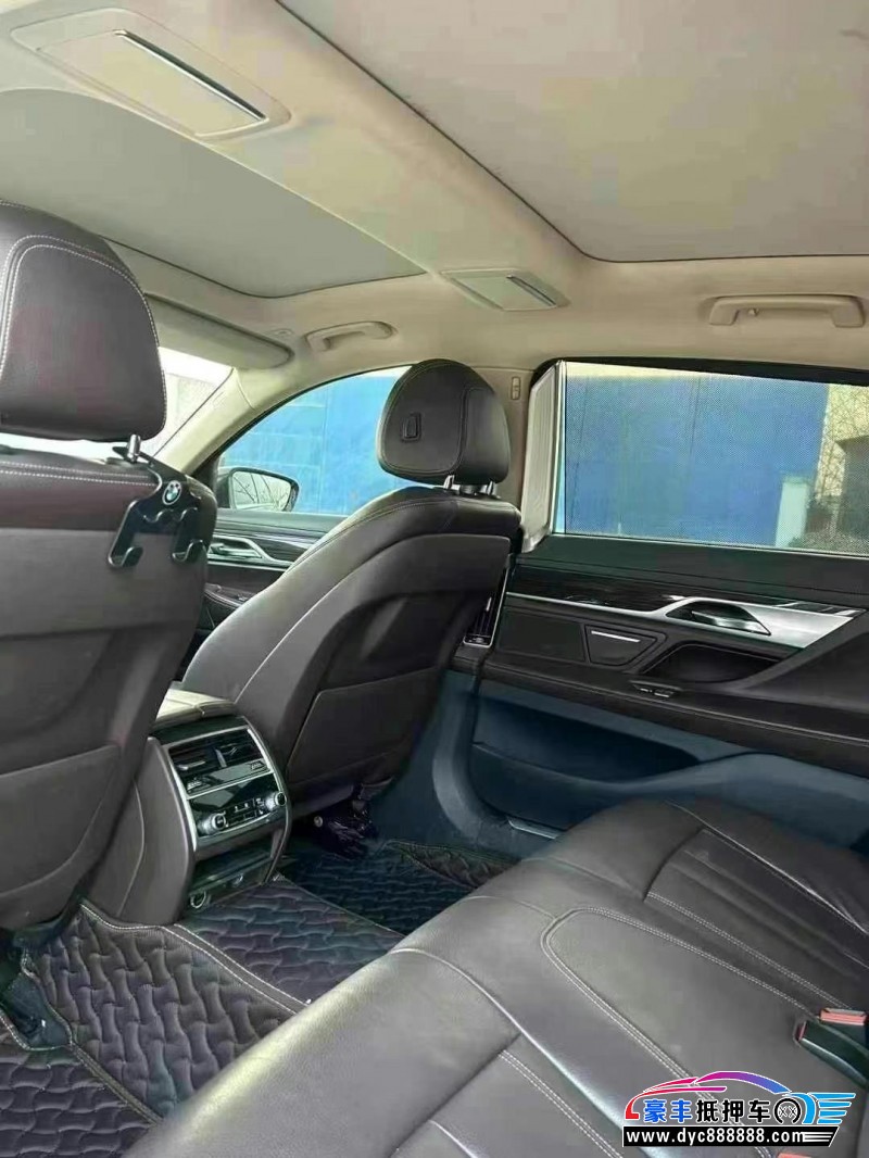 17年宝马7系轿车抵押车出售