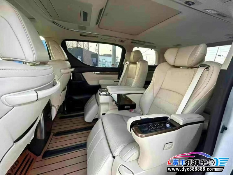 16年丰田埃尔法轿车抵押车出售