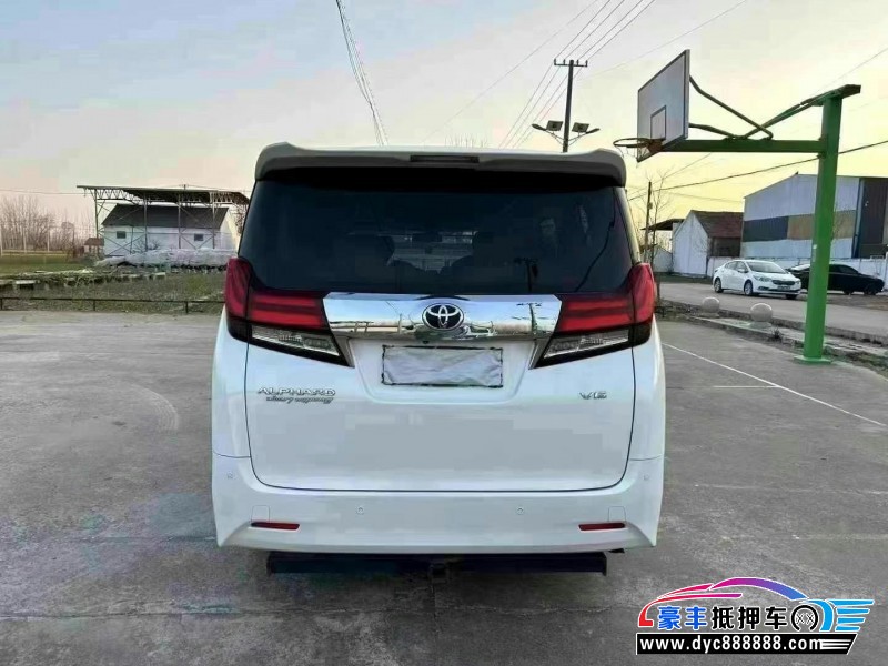 16年丰田埃尔法轿车抵押车出售