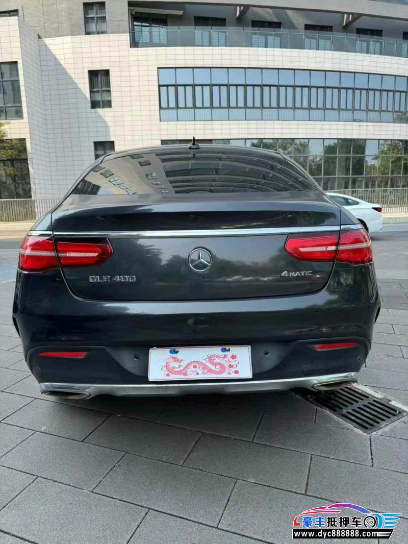 16年奔驰GLE轿车抵押车出售