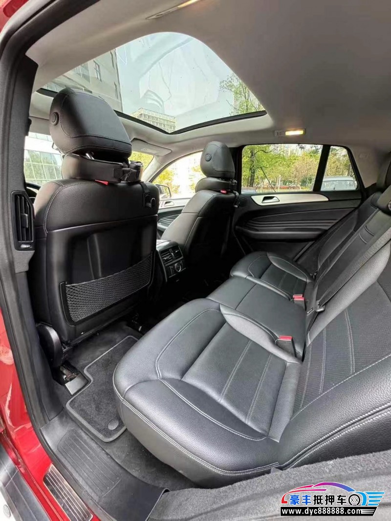 16年奔驰GLE轿车抵押车出售