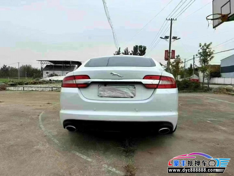 12年捷豹XF轿车抵押车出售