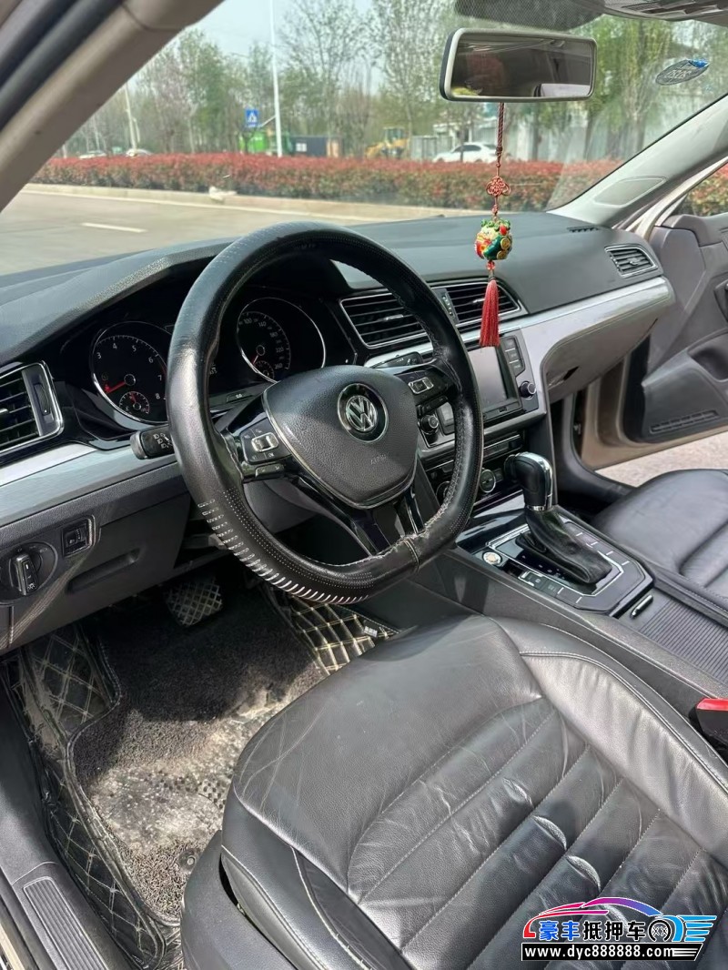 17年大众凌渡轿车抵押车出售