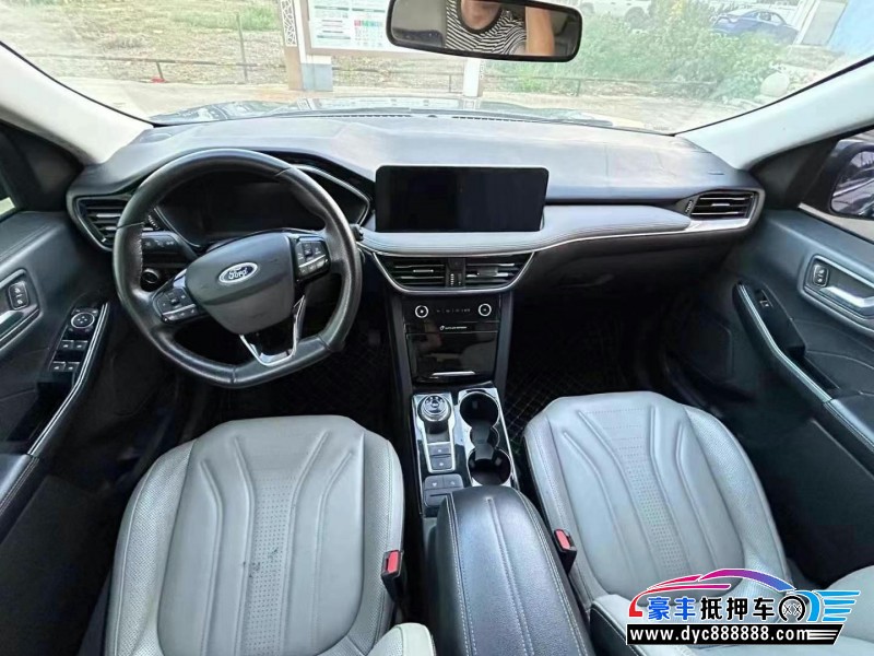 21年福特锐际轿车抵押车出售