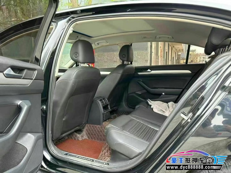 17年大众迈腾轿车抵押车出售