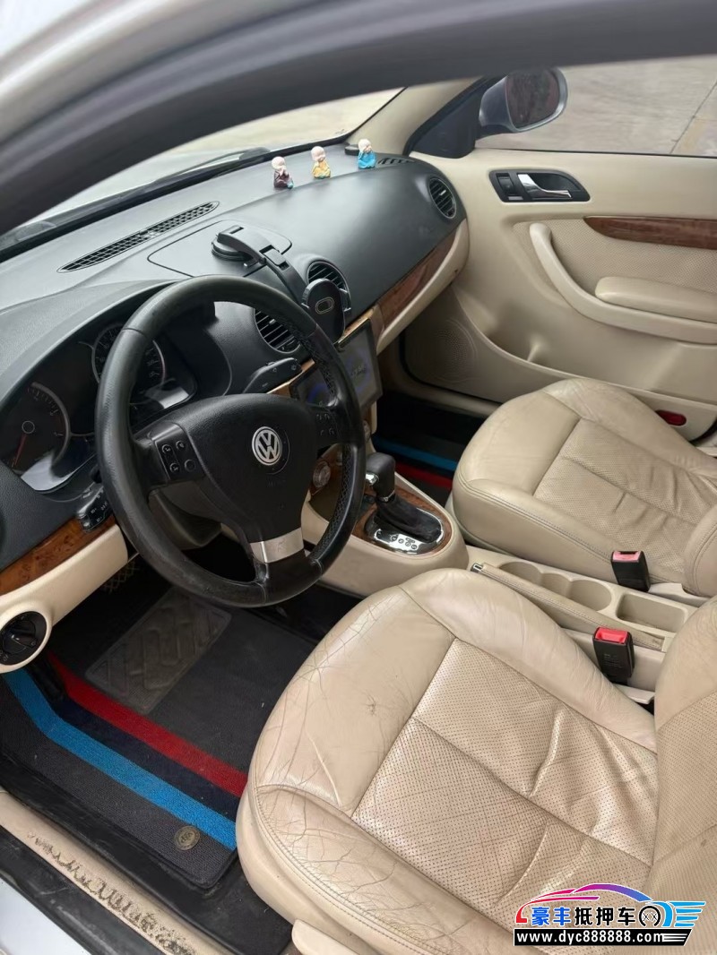 09年大众朗逸轿车抵押车出售