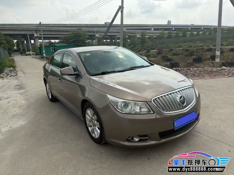 11年别克君越轿车抵押车出售