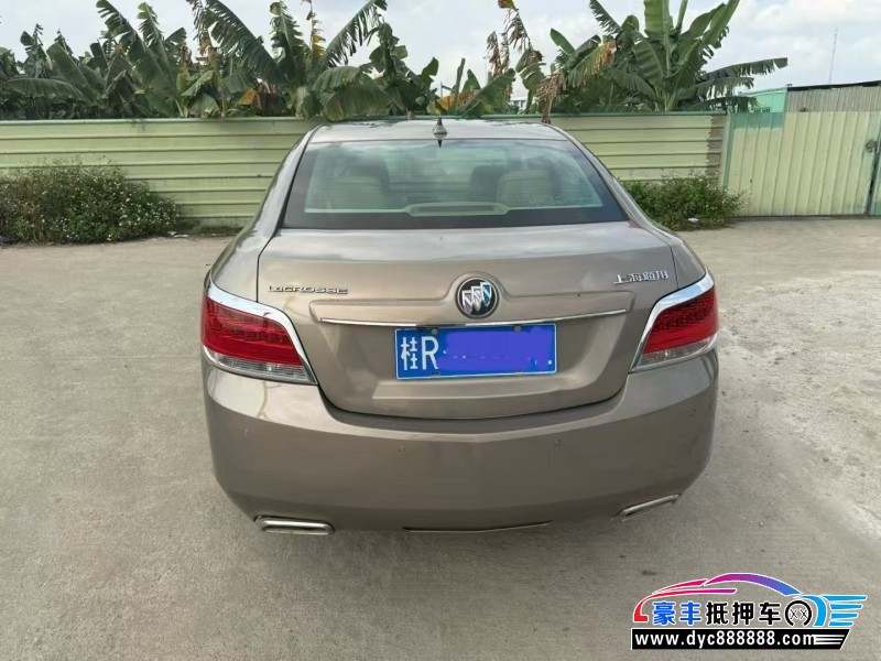 11年别克君越轿车抵押车出售