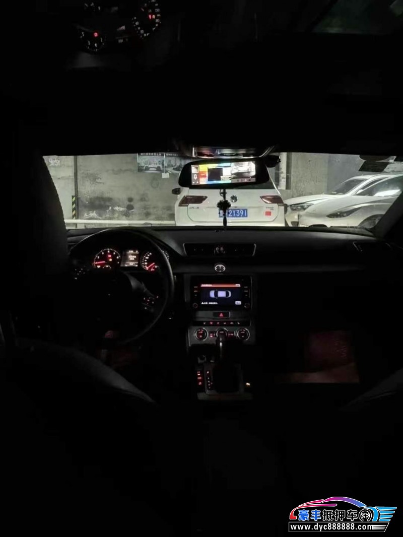 15年大众CC轿车抵押车出售