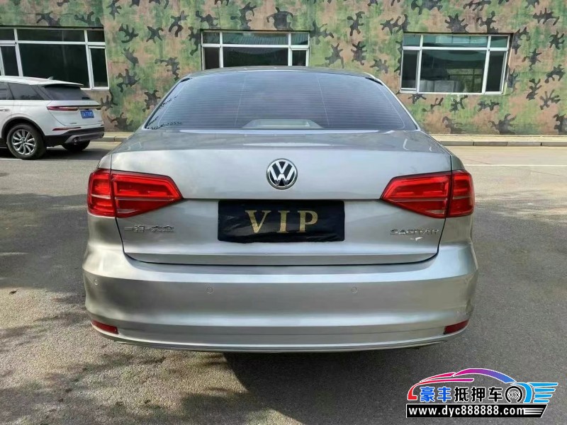 14年大众速腾轿车抵押车出售