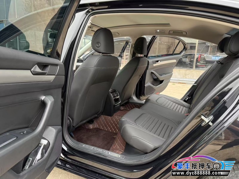 21年大众迈腾轿车抵押车出售