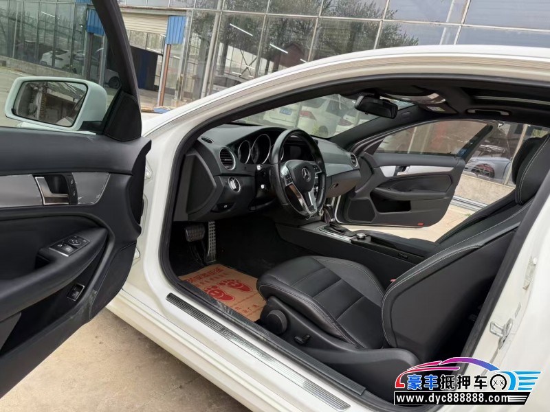 15年奔驰C轿车抵押车出售