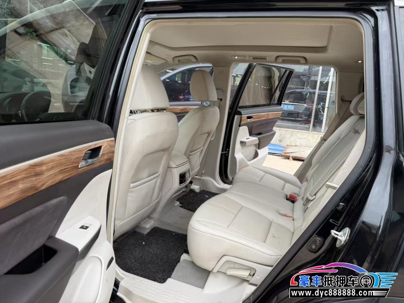 17年传祺GS8轿车抵押车出售