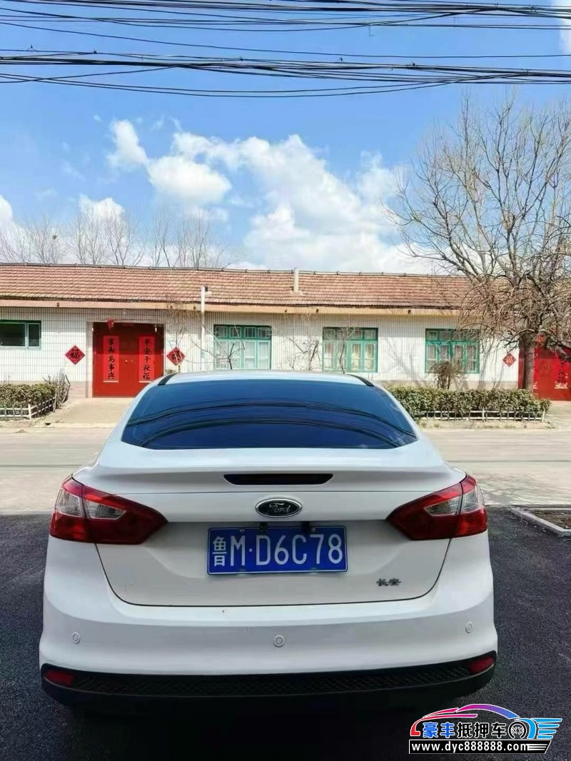 14年福特福克斯轿车抵押车出售