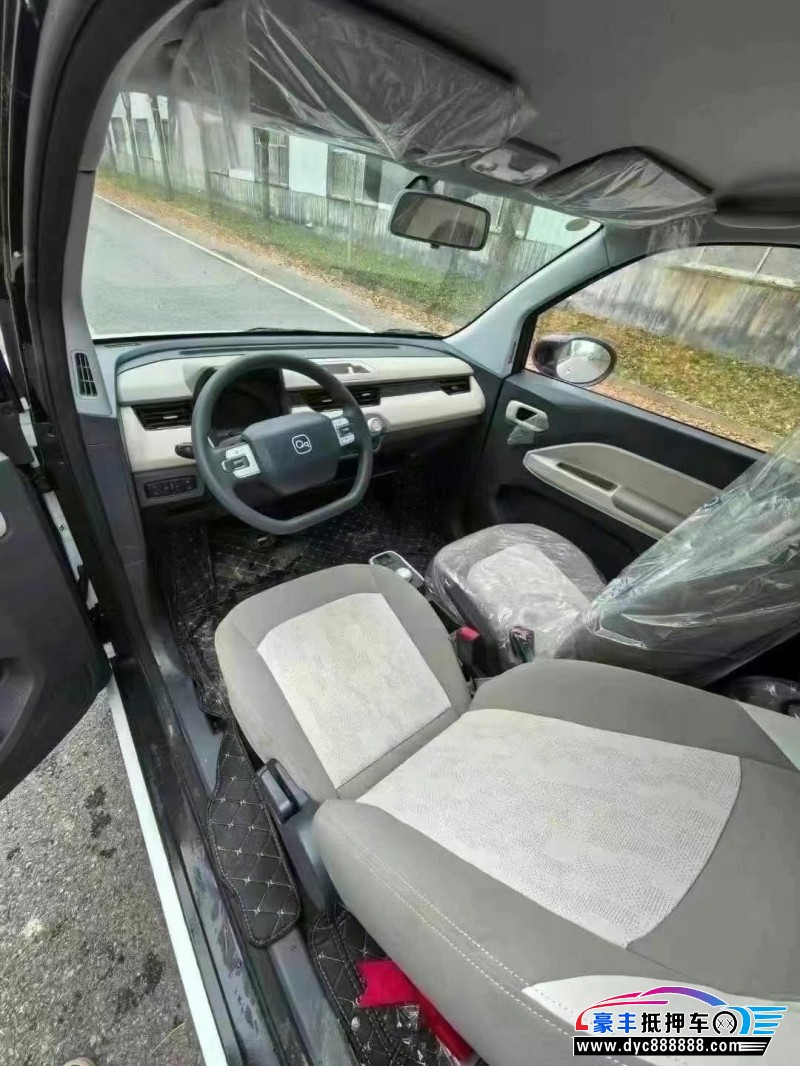 24年奇瑞冰淇淋轿车抵押车出售