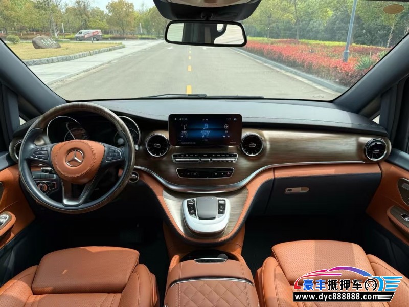 24年奔驰V轿车抵押车出售