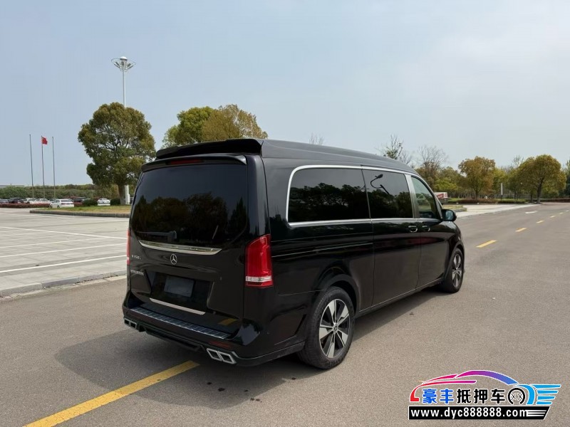 24年奔驰V轿车抵押车出售