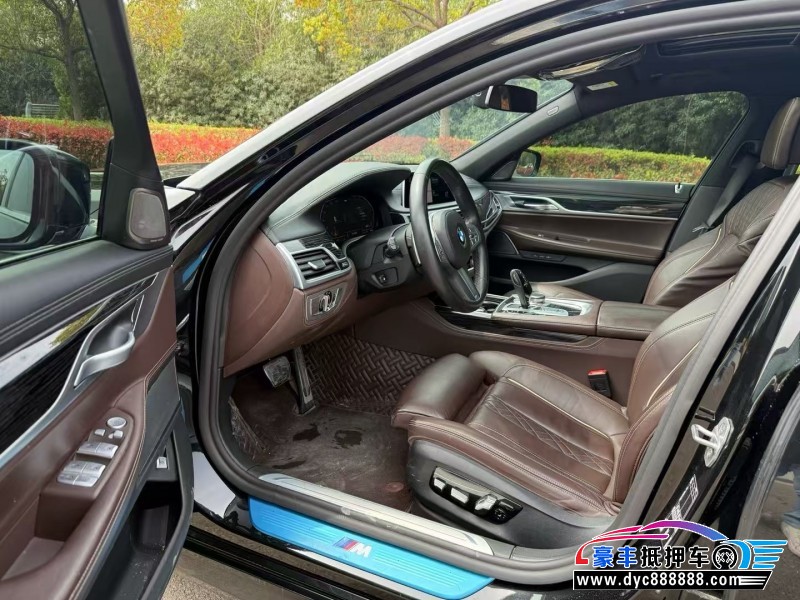 22年宝马7系轿车抵押车出售