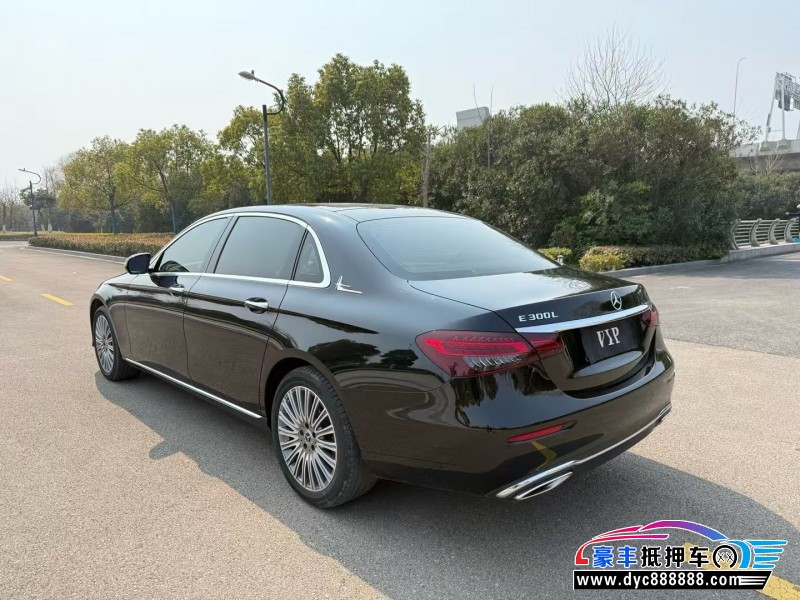 23年奔驰E轿车抵押车出售