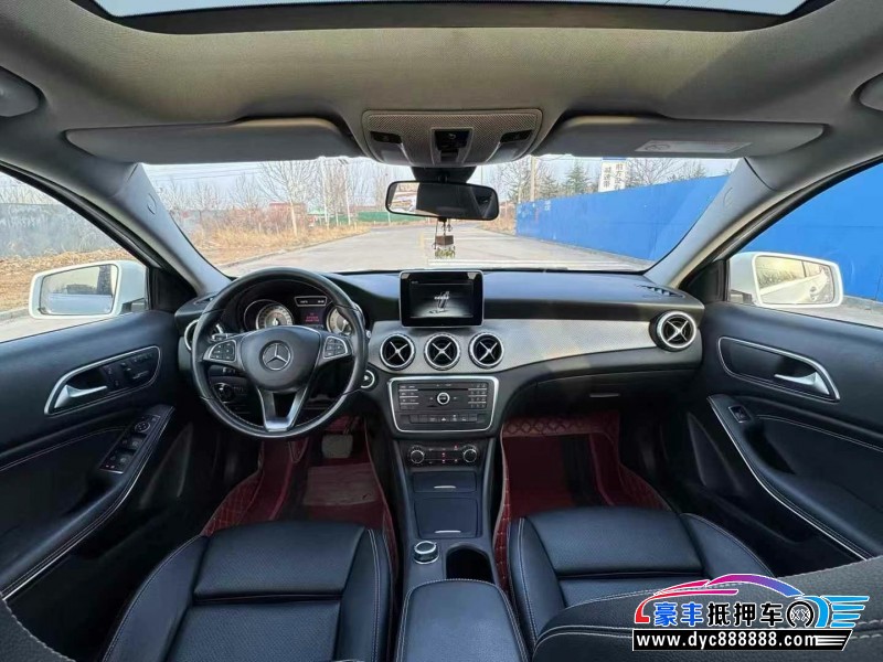 16年奔驰GLA轿车抵押车出售