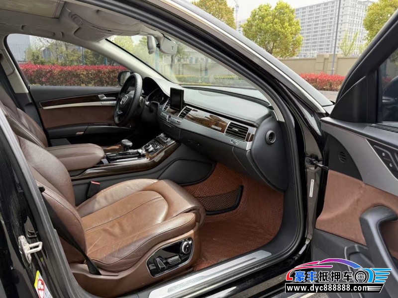 15年奥迪A8L轿车抵押车出售