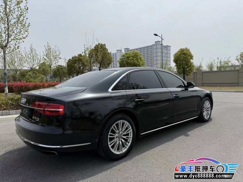 15年奥迪A8L轿车抵押车出售