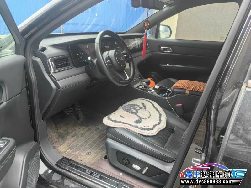 21年理想ONE轿车抵押车出售