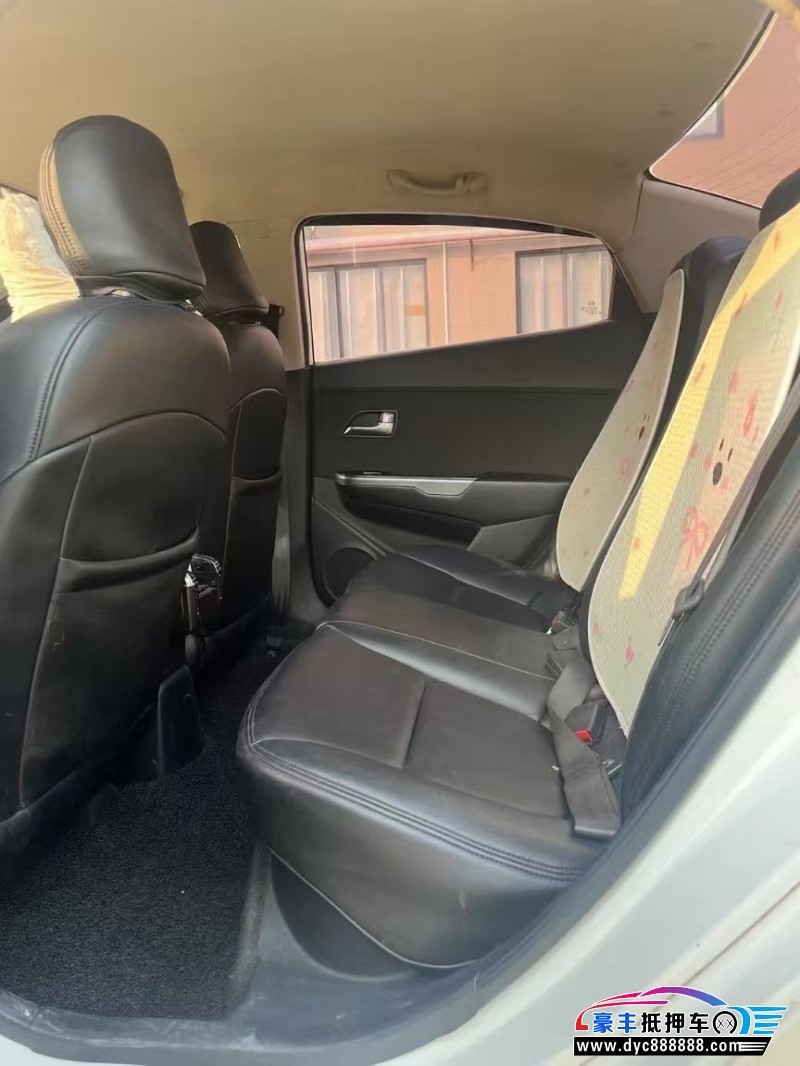 16年起亚K2轿车抵押车出售