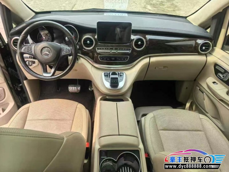 19年奔驰V轿车抵押车出售