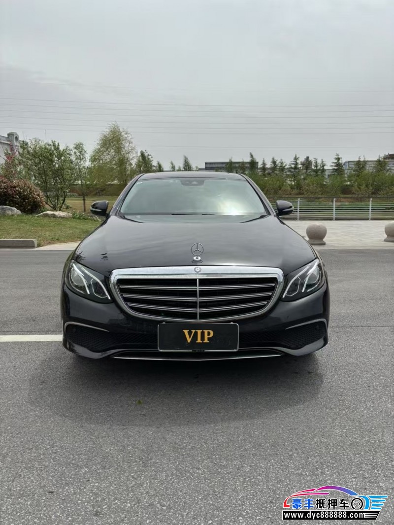 17年奔驰E轿车抵押车出售