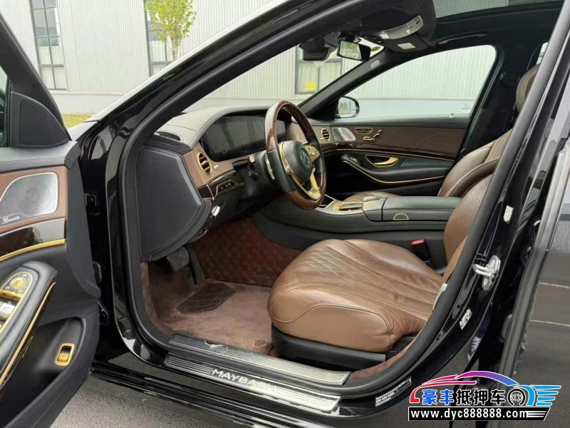 19年奔驰迈巴赫S级轿车抵押车出售