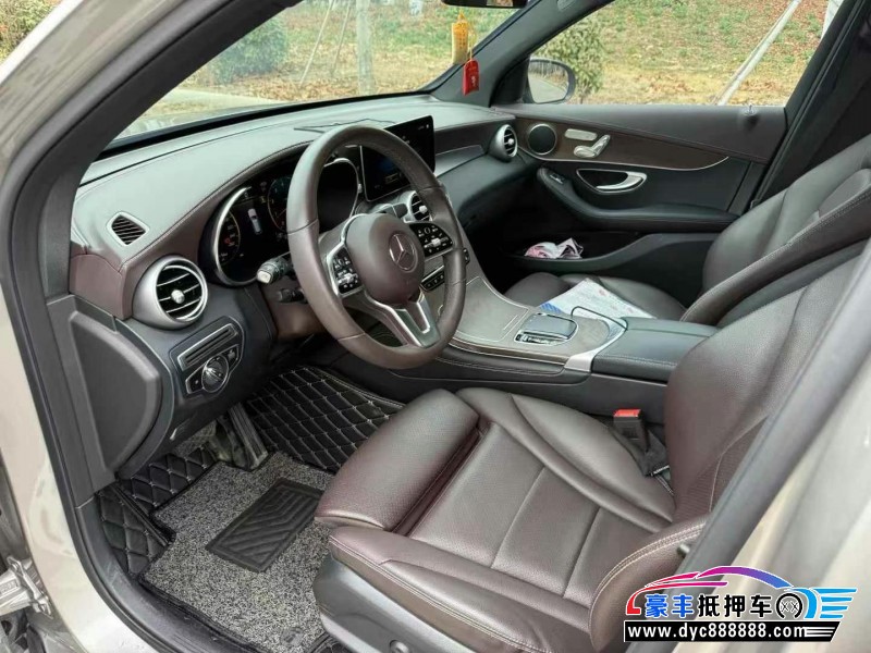 21年奔驰GLC轿车抵押车出售