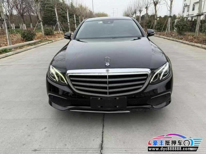 17年奔驰E轿车抵押车出售