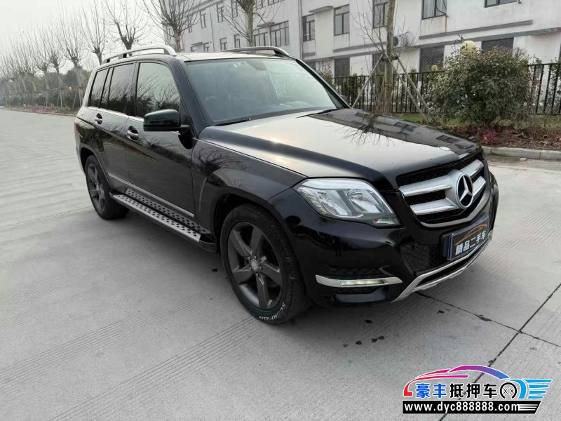 13年奔驰GLK轿车抵押车出售