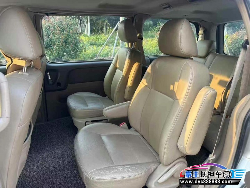 15年别克GL8轿车抵押车出售