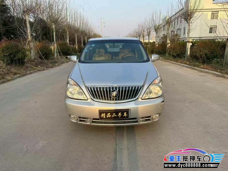 15年别克GL8轿车抵押车出售