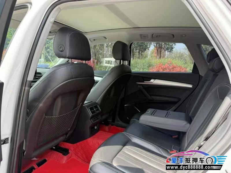 20年奥迪Q5轿车抵押车出售