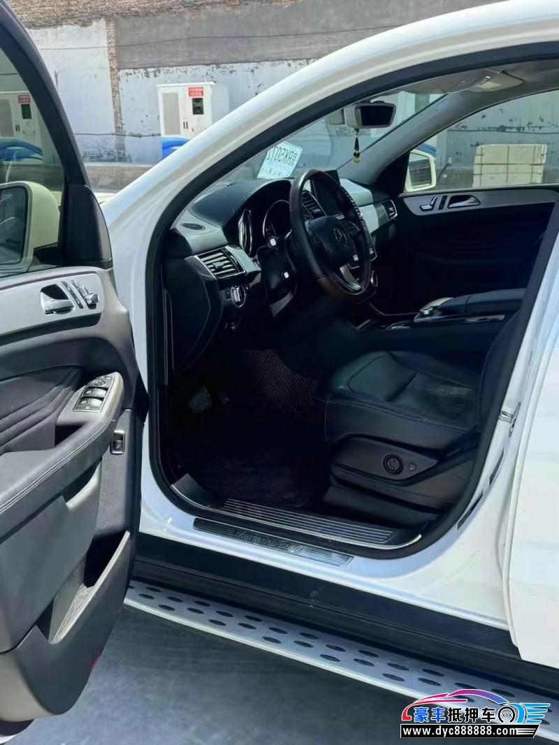 19年奔驰GLE轿车抵押车出售