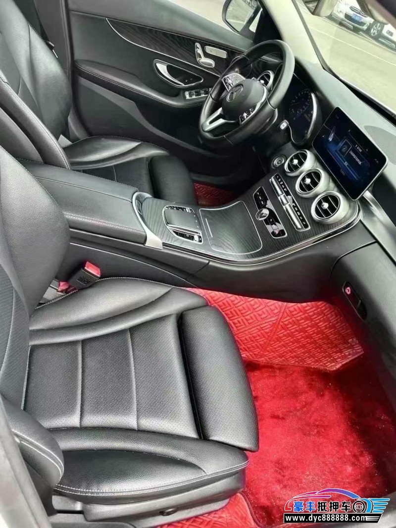 19年奔驰C轿车抵押车出售