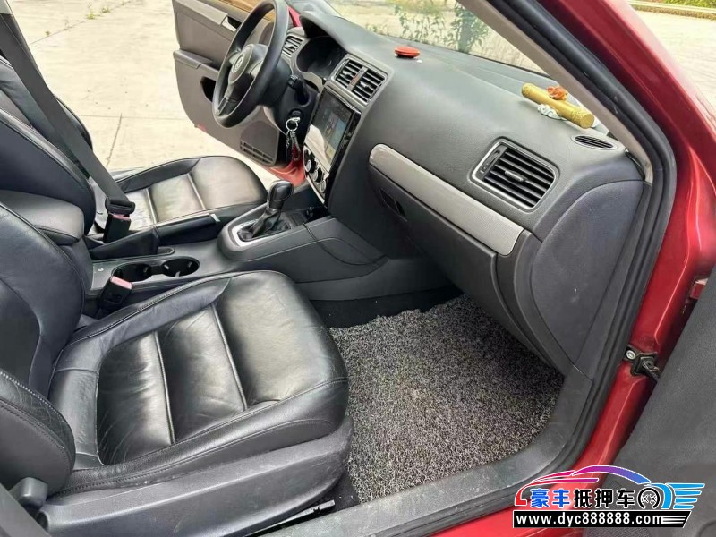 13年大众速腾轿车抵押车出售