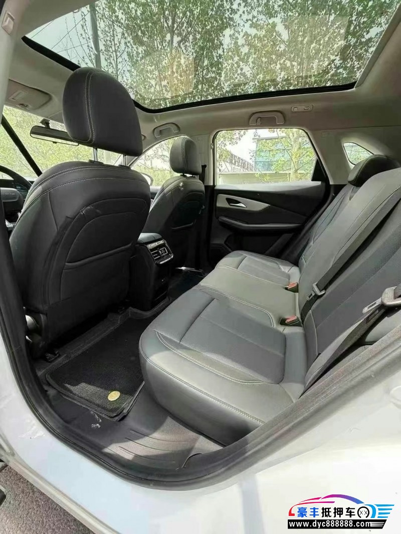 24年东风雷霆轿车抵押车出售