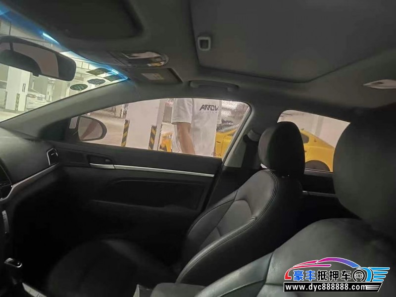 19年现代领动轿车抵押车出售