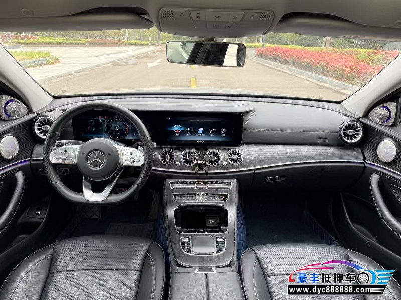 19年奔驰E轿车抵押车出售