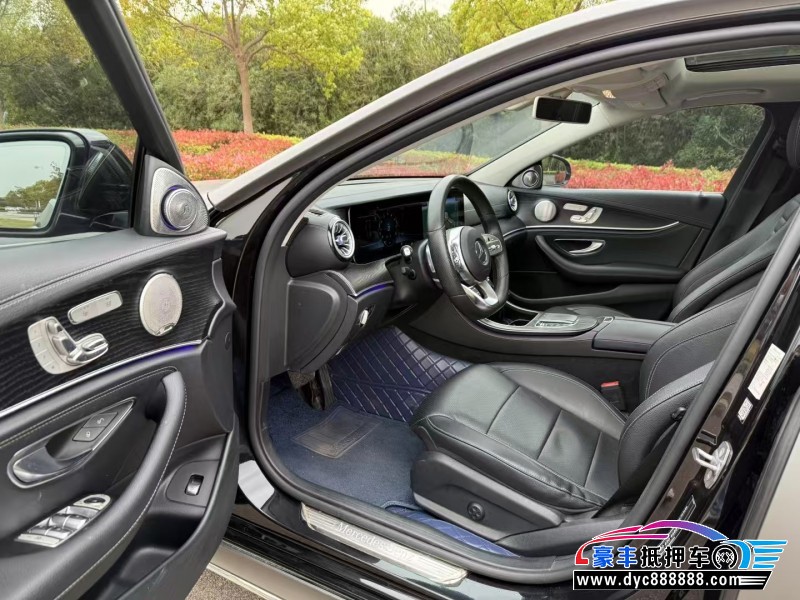 19年奔驰E轿车抵押车出售